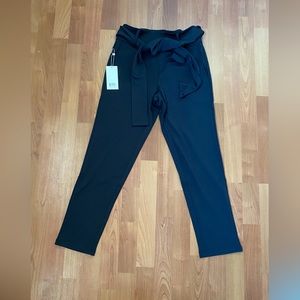 NWT Leze The Label black pants size XS